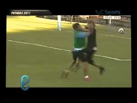PELEA DE TEO GUTIERREZ Y DOBLER EN EL ENTRENAMIENTO DE RACING 2011