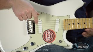 Video thumbnail for Fender Duo-Sonic - Arctic White by N Stuff Music
