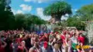 Milo Manheim and Meg Donnelly Navidades Zed and Addison Disney Channell.