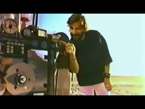 Ringo Starr - Simple Life TV Commercial (Beach Version) - March 1976