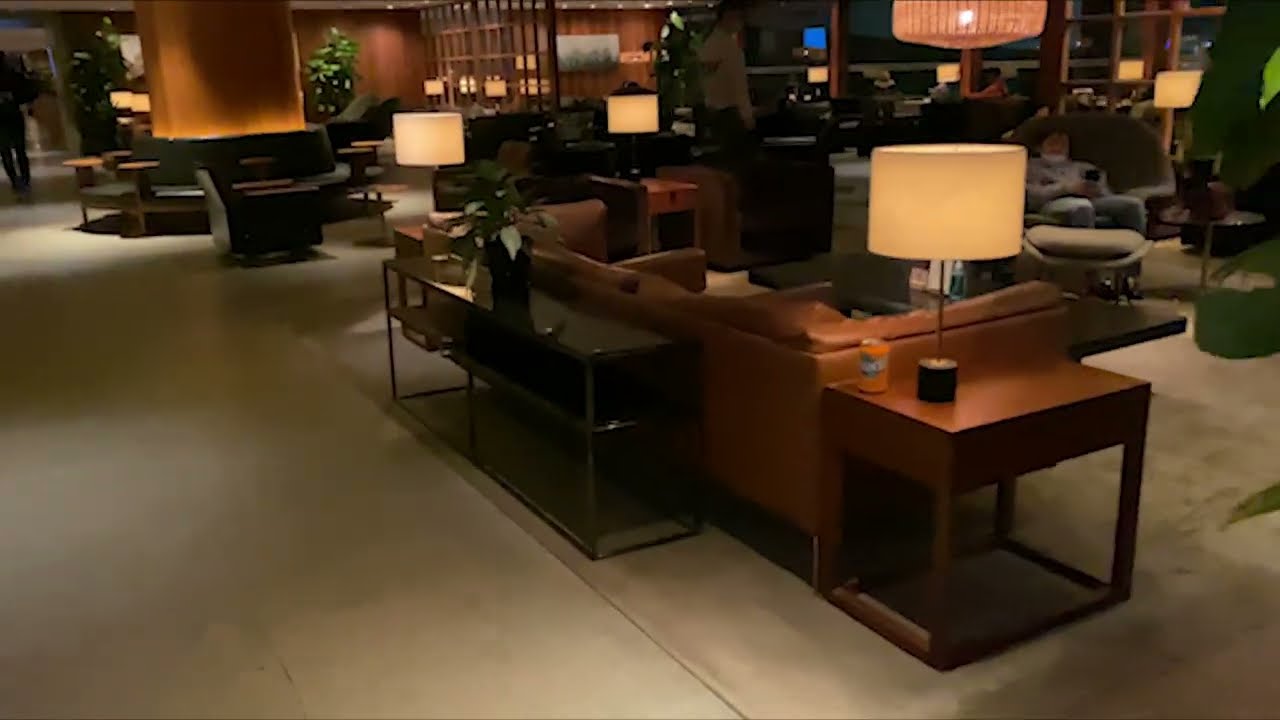 Cathay Pacific The Pier Business Class Lounge
