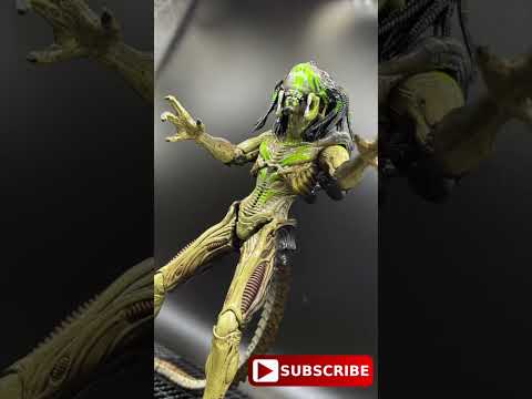 Aliens vs Predator Requiem: Wolf Predator & Predalien Exquisite Mini Figures by Hiya Toys