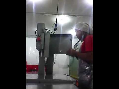 How to operate and set up a bonesaw