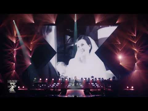 Videoclip de Davanti a noi — Laura Pausini