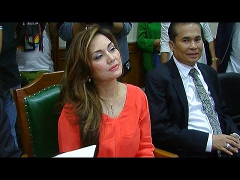 Sidang Perdana Perceraian Nia Daniati dan Farhat Abbas - Was Was 13 Februari 2014