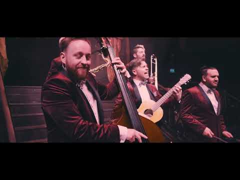 Wandering Band For Weddings in London - Roaming All Stars