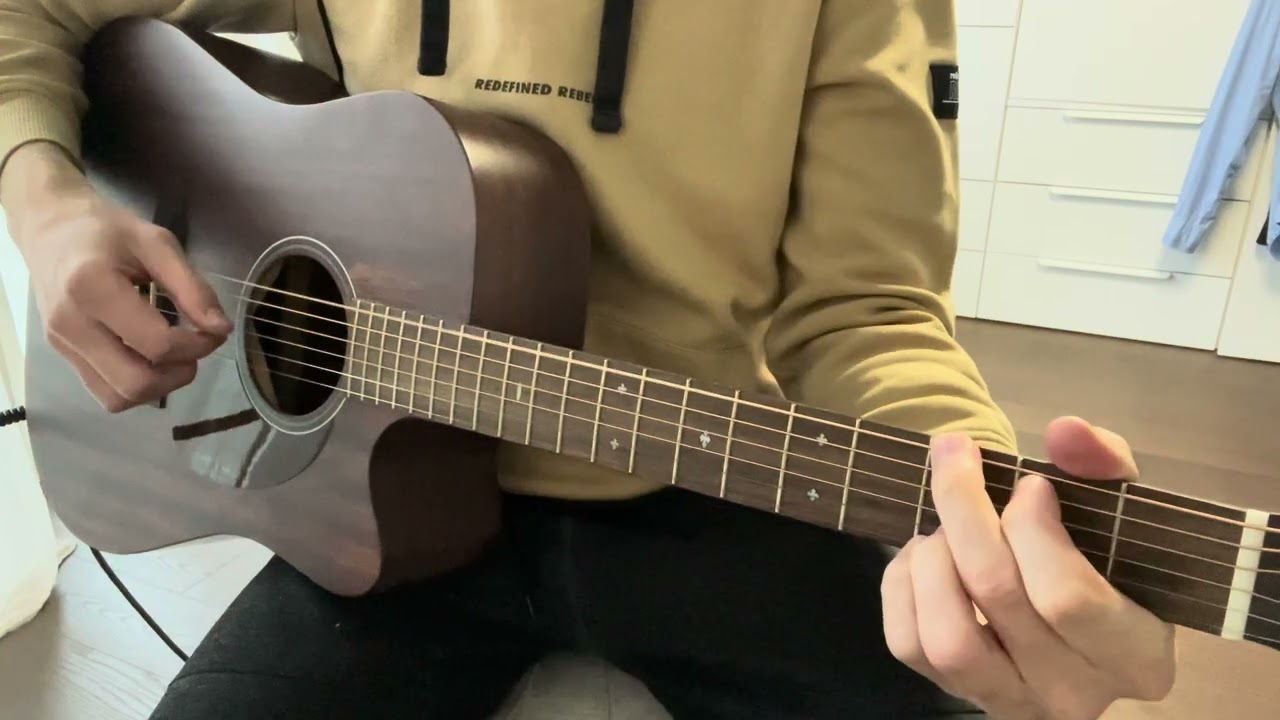 Roberto Barlocci playing the When You Say Nothing At All fingerpicking riff on acoustic guitar