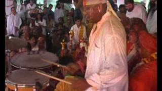 HOLI FESTIVAL RAVISHANKAR AUR RAMDEV KE THUMKE.wmv