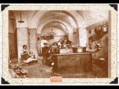 Raro album fotografico con le prime foto dell'Ospedale Vito Fazzi - Lecce