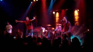 New Found Glory - I&#39;ll Never Love Again live at Apolo