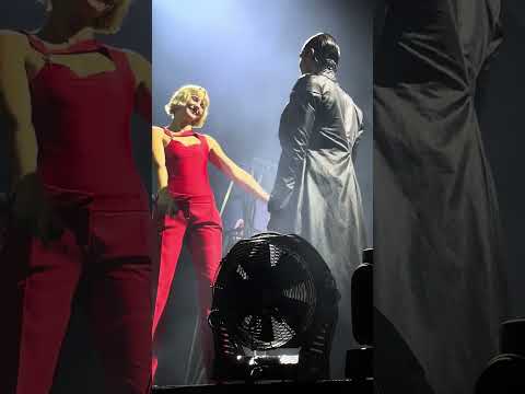 Mahmood 15 Sempre/Jamais con Angèle (Unipol FORUM 21 10 24)