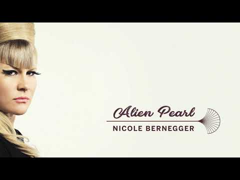 ALIEN PEARL (10/19) by Nicole Bernegger