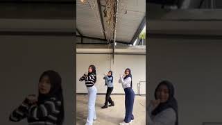 Download lagu Ayok joget bareng 😂🐊🤪 mp3 Download lagu Ayok joget bareng 😂🐊🤪 mp3