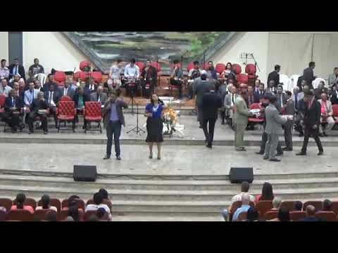 Erika e Walter - Louvor " Dias Atuais" (Canção e Louvor)