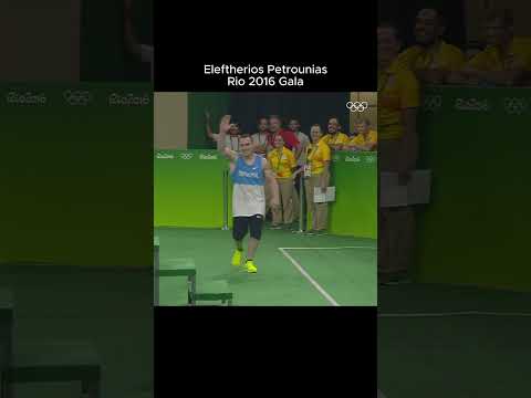 Eleftherios Petrounias helped by Arthur Zanetti = epic gala moment ❤️