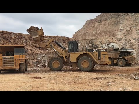 Caterpillar 992G Wheel Loader Loading Cat And Komatsu Dumpers - Sotiriadis/Labrianidis Mining Works