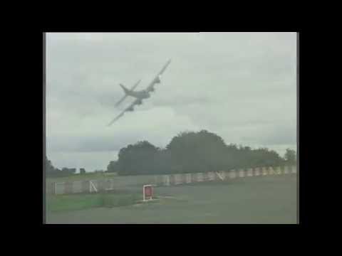 Boeing B17 La Ferté-Alais low pass