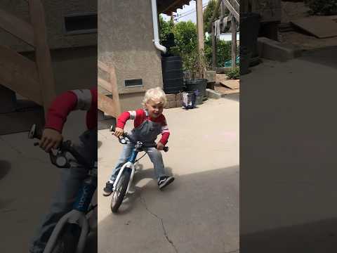 Incredible Balance Bike Power Skids - Which is Better? #kidsonbikes #balancebike #screenfree #skids