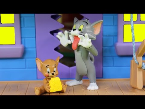 Tom And Jerry Tricky Trap House Playset Game Of Cat And Mouse