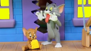 Tom And Jerry Tricky Trap House Playset Game Of Cat And Mouse