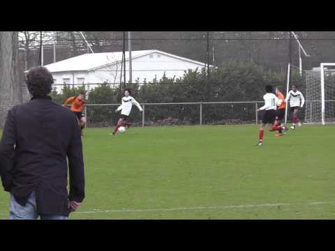 2 febr 2013 AFC C2 - VV De Meern C1 com 2-4 Rogier op lat