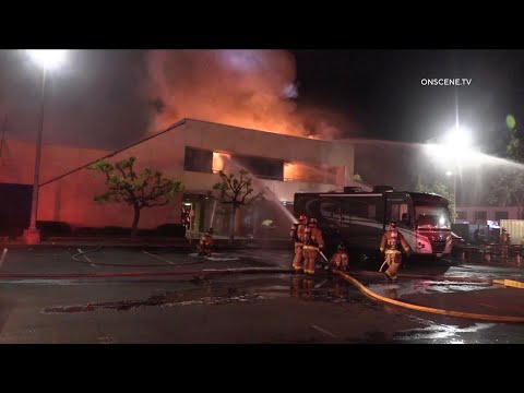 2nd Alarm Fire Rips Through Credit Union Building | San Diego