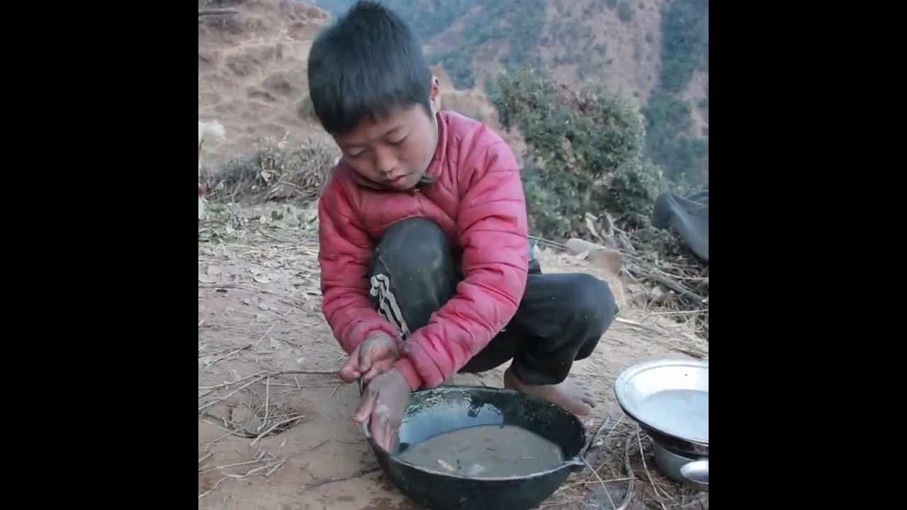 GOOD SON HELP PARENT TO COOK AND CLEAN