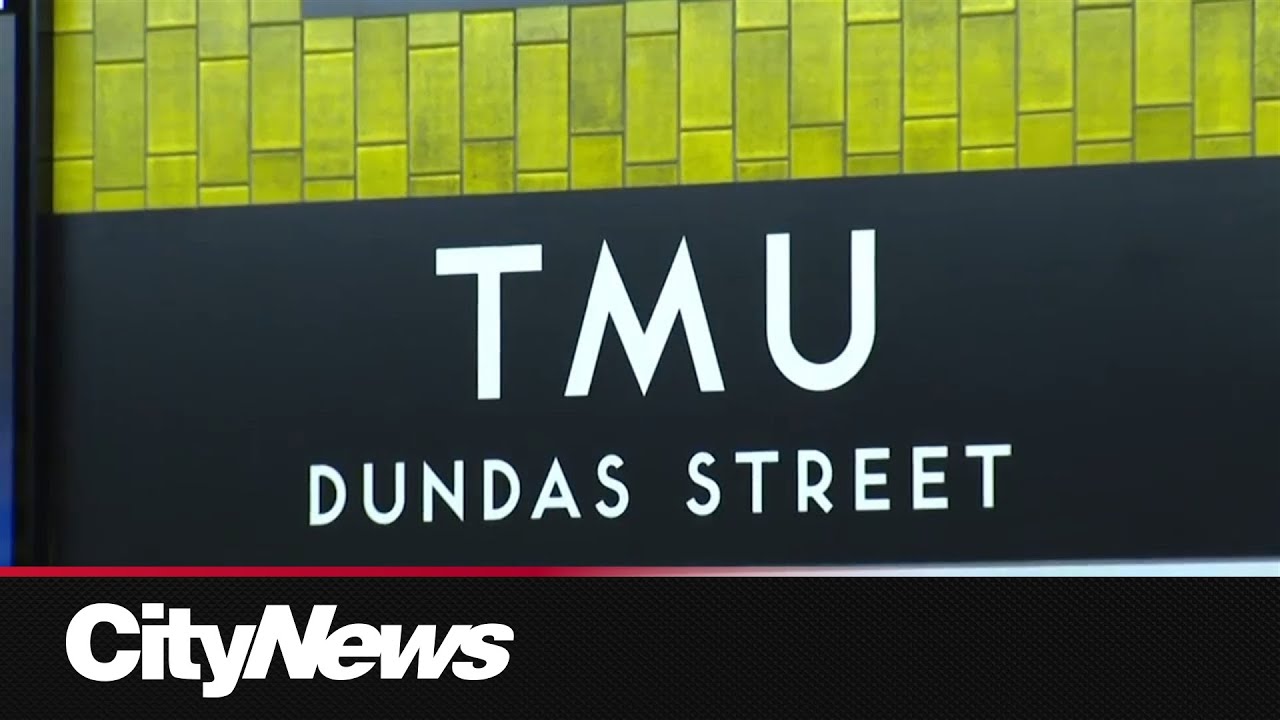 Temporary signs up renaming Dundas Station to TMU