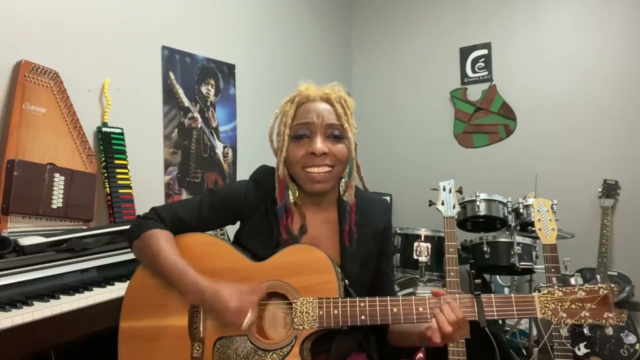 Promotional video thumbnail 5 for Chanese Elifé