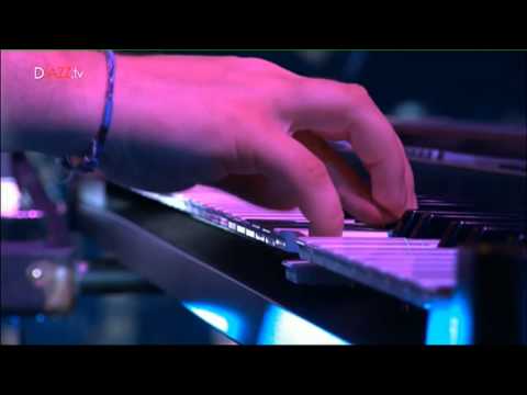 Morcheeba - Get along @ Montreux Jazz Festival 2003