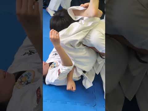 柔術 女子中学生が男子中学生を圧倒 #武道塾 #空手 #総合格闘技 #女子空手 #三角絞め #関節技