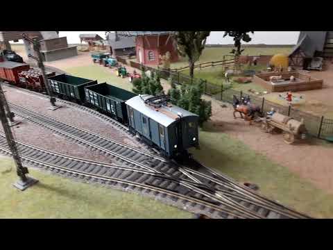 LAG 895 (Lokalbahn AG München). Ein Güterwagen, der zur E-Lok umgebaut wurde.