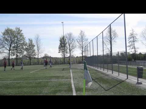 De scheids kijkt toch niet volgens de grensrechter (12 april 2014)