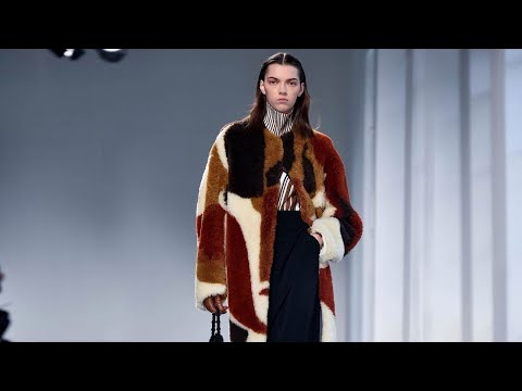 Mame Kurogouchi Fall/Winter 2023/24 Paris