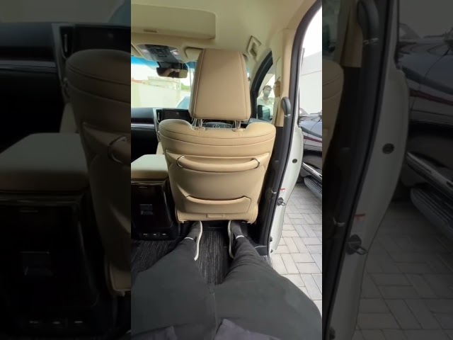 Toyota Alphard ? PakWheels #Car #Pakistan #PWOwnersReview  #PWBuy #ToyotaAlphard #Luxury #Comfort