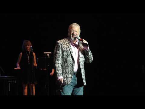 Tom Brown opens the Tupelo semifinals - video by Susan Quinn Sand