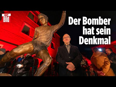 In Bronze: Statue von Gerd Müller eingeweiht