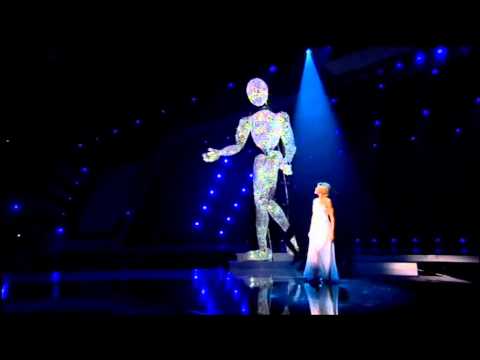 Giant Puppet Show | Watch This Amazing, Moving and Elegant Puppet Show