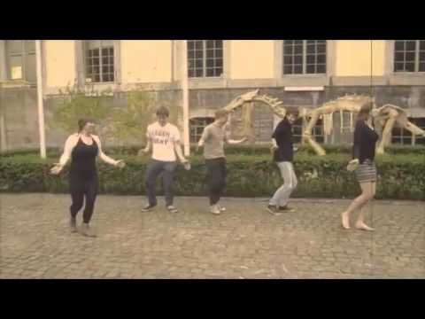 Cursusdans RoeTie - Happy (2013)