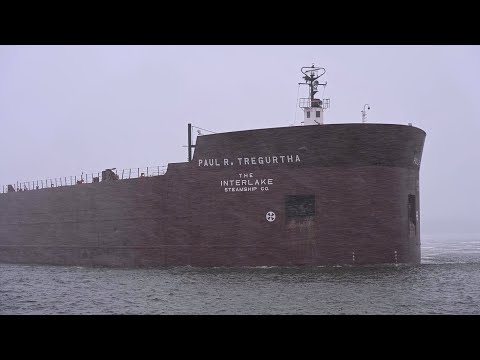 Paul R. Tregurtha - Fighting Harsh Winds and Heavy Snow on Departure