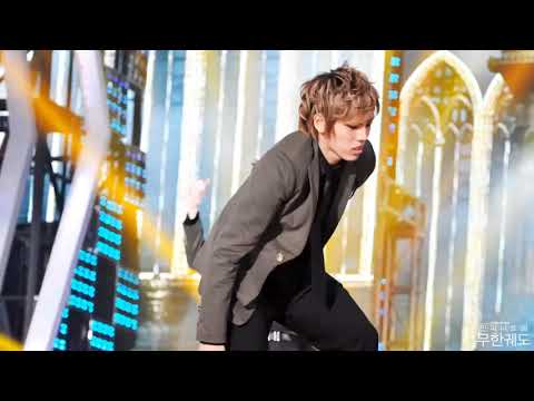 Infinite Jang Dongwoo fancam on stage 2011 clip.