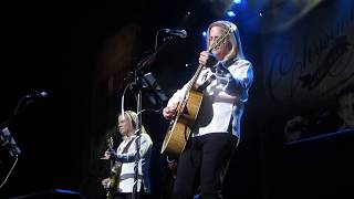 Matthew &amp; Gunnar Nelson - &quot;Away In A Manger&quot; - 11/20/2017