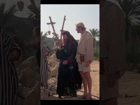 Brian and Mama shop for stones | Life of Brian (1979)