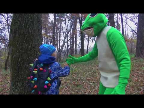 Gecko Adult Costume Video Review