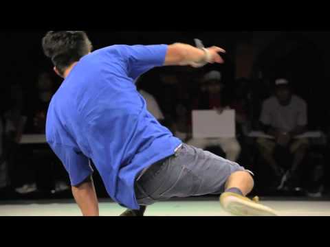 Kareem vs Vicious Victor - Semi Final - Red Bull BC One Chicago 2011