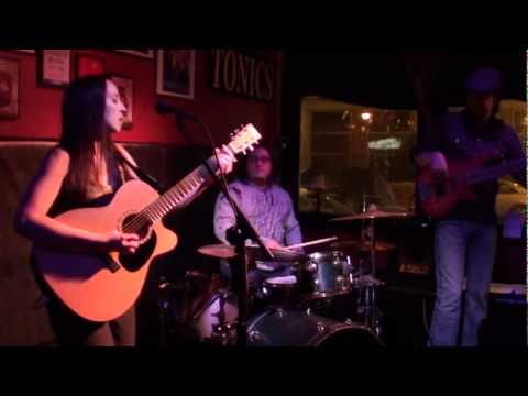 Leigh Evin McCullough - Too Much Live at Tonic Room