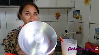 BOLO DE FLOCÃO COM COCO SIMPLES