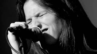 JOHN GREAVES &amp; ANNIE BARBAZZA perform Kew Rhone