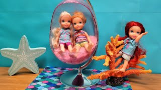 Ariel's fish tank ! Elsa & Anna toddlers - mermaid tails fun