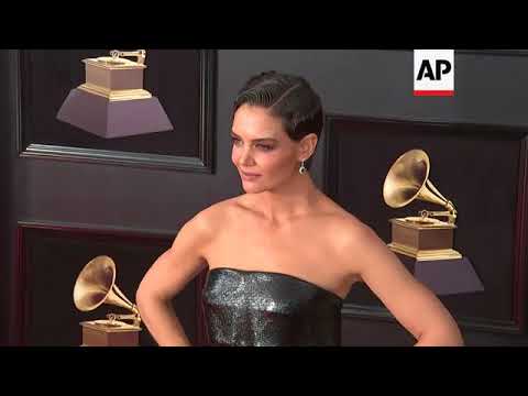 Miley Cyrus, Cardi B, Ashanti, Katie Holmes, SZA, Pink, Heidi Klum, Logic pose